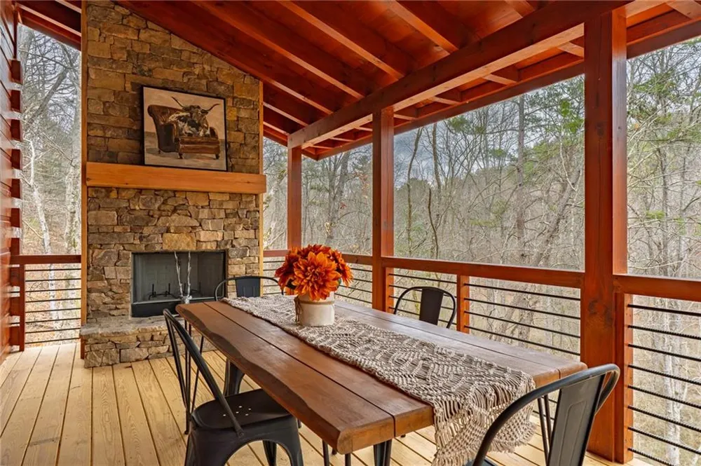 138 Rhondas Way Ellijay, GA 30540