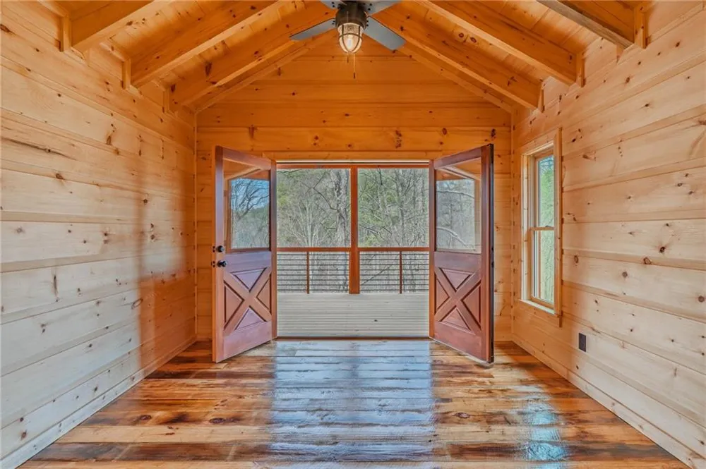 138 Rhondas Way Ellijay, GA 30540