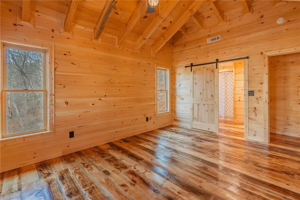 138 Rhondas Way Ellijay, GA 30540