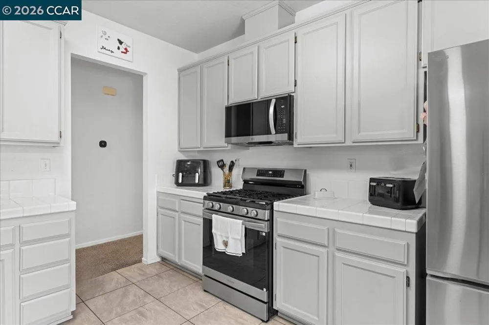 563 Silver Saddle Dr Pittsburg, CA 94565