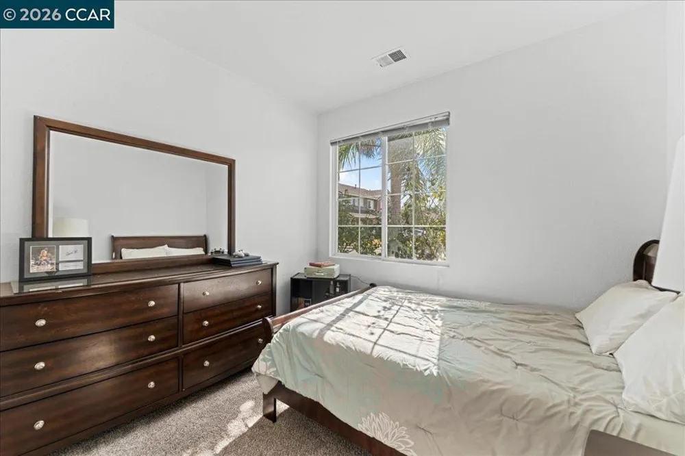 563 Silver Saddle Dr Pittsburg, CA 94565