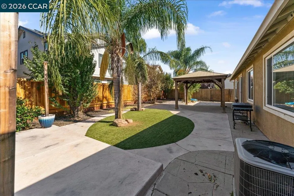 563 Silver Saddle Dr Pittsburg, CA 94565