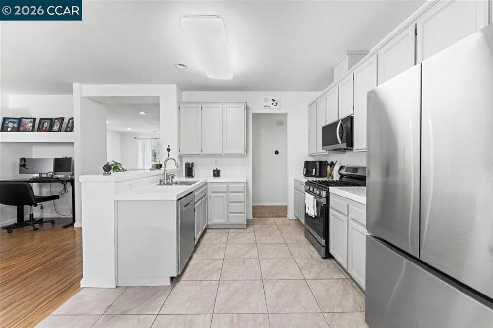 563 Silver Saddle Dr Pittsburg, CA 94565