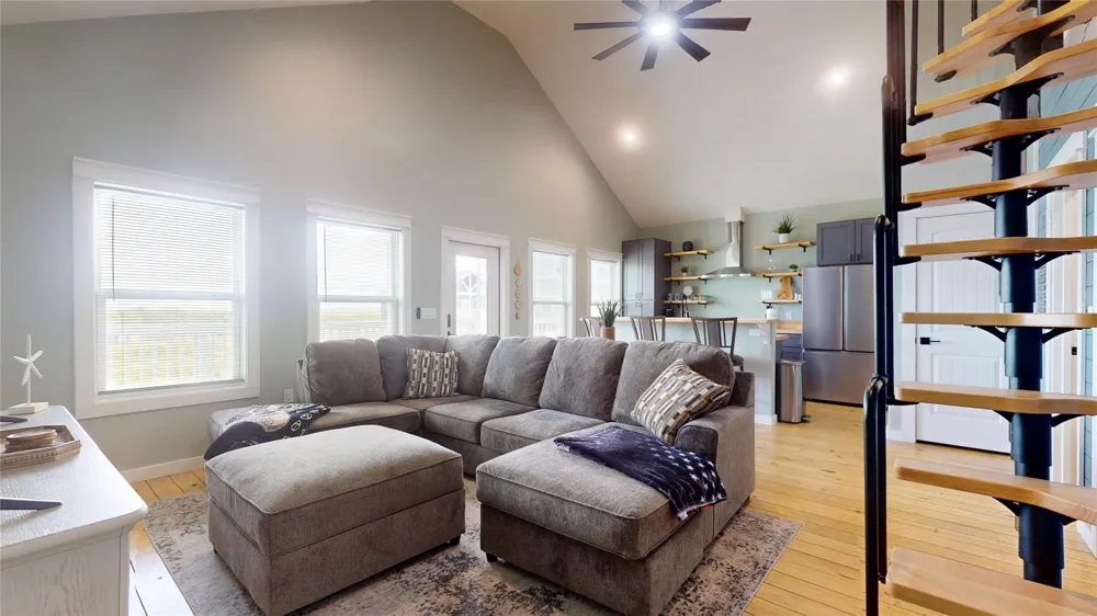1062 Shady Lane Gilchrist, TX 77617