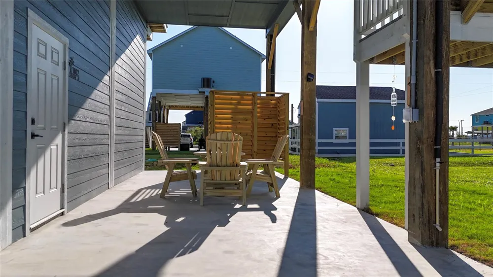 1062 Shady Lane Gilchrist, TX 77617