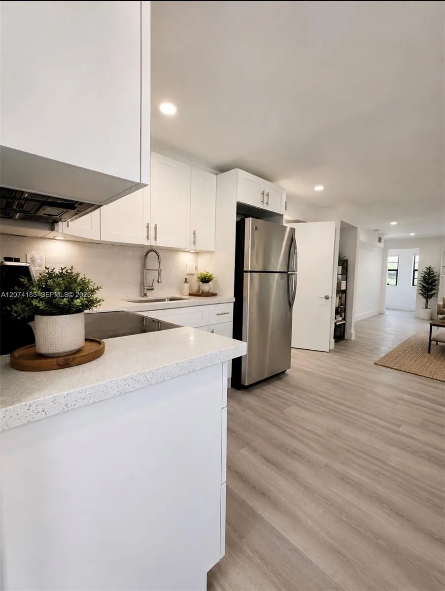 3351 NW 52nd St Miami, FL 33142