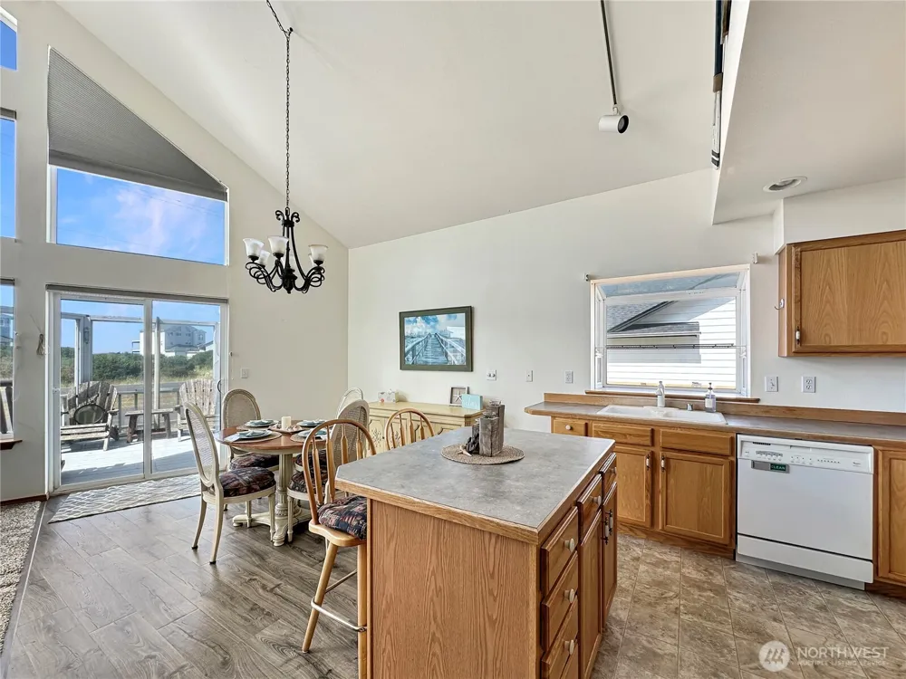 1050 Ocean Shores Boulevard Ocean Shores, WA 98569