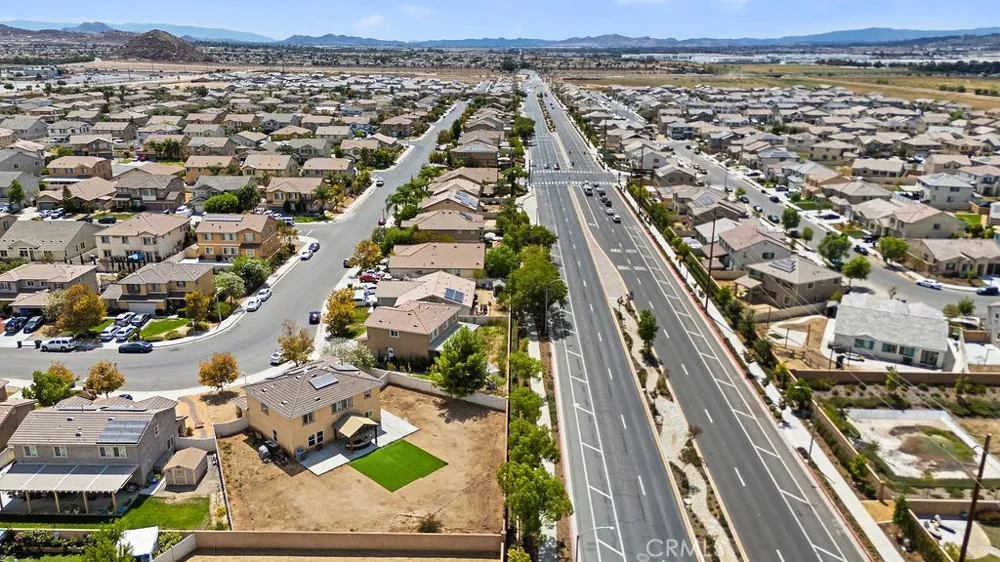 804 Amadova Drive Perris, CA 92571