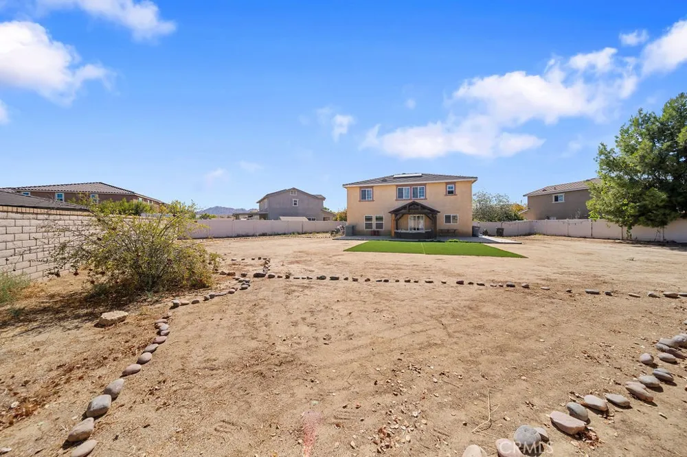 804 Amadova Drive Perris, CA 92571