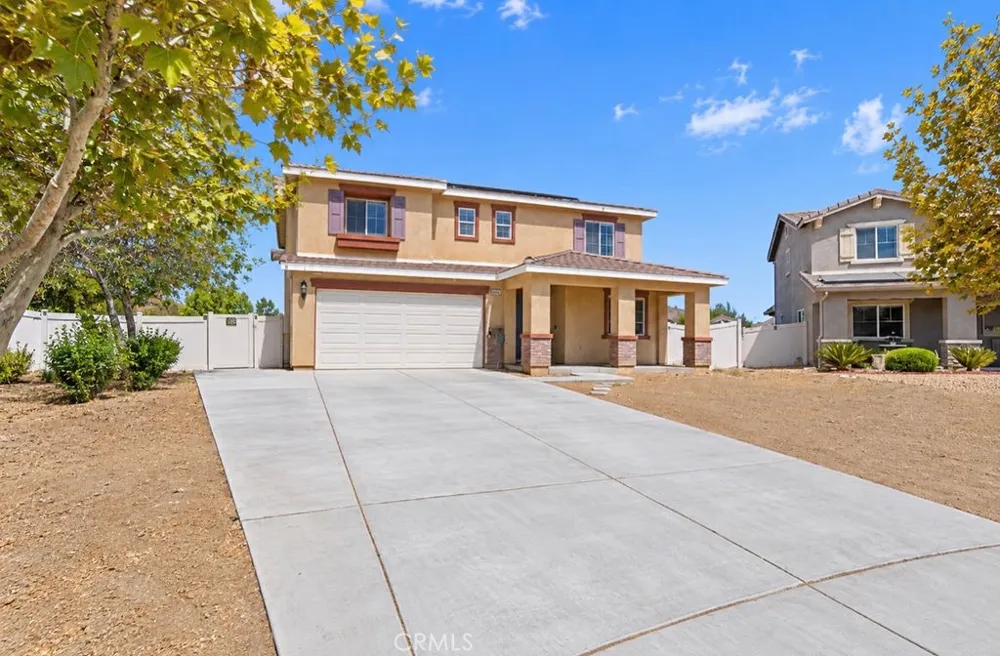 804 Amadova Drive Perris, CA 92571