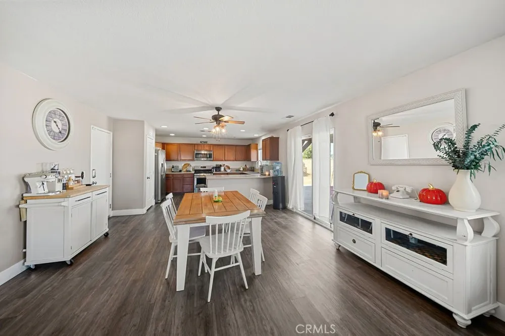804 Amadova Drive Perris, CA 92571