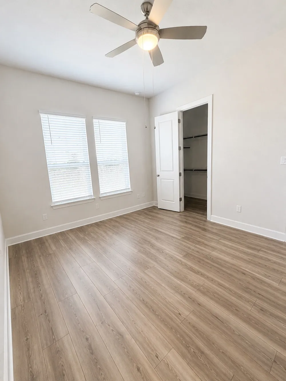 211 Darley Oak Drive Dripping Springs, TX 78620