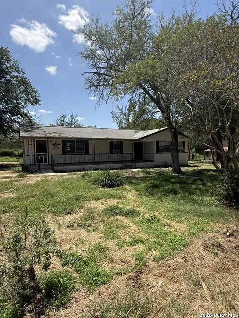 1207 El Paso