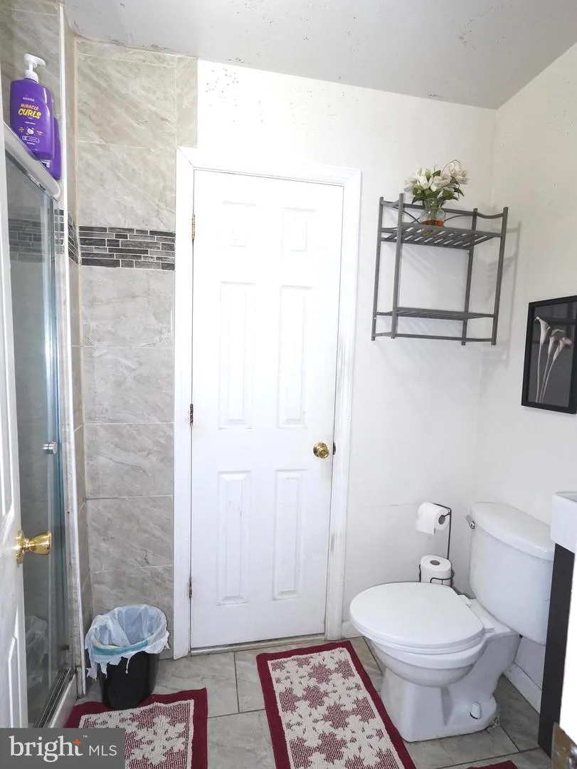 408 JENNIFER LANE Williamstown, NJ 08094