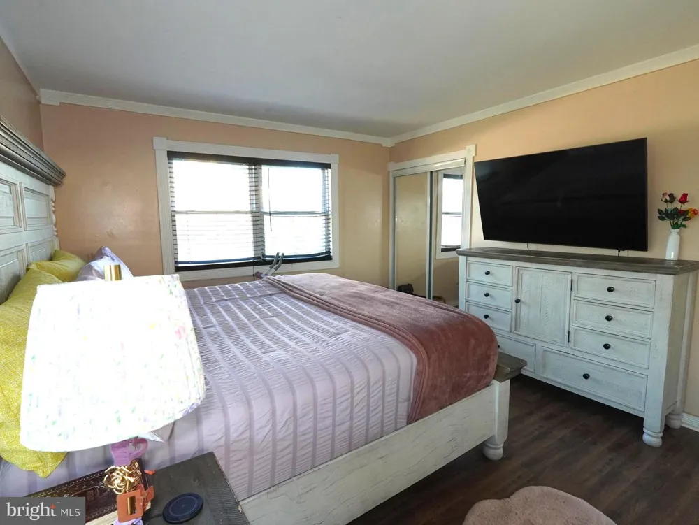 408 JENNIFER LANE Williamstown, NJ 08094
