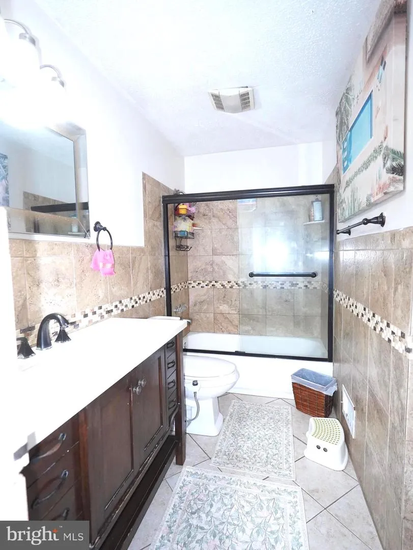 408 JENNIFER LANE Williamstown, NJ 08094