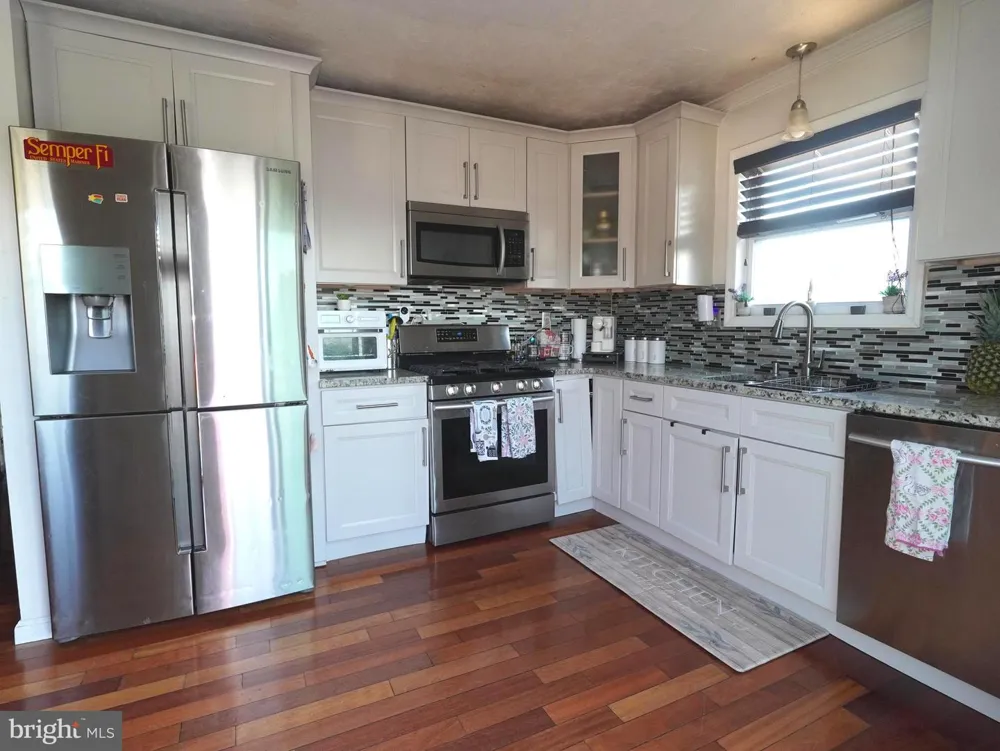 408 JENNIFER LANE Williamstown, NJ 08094