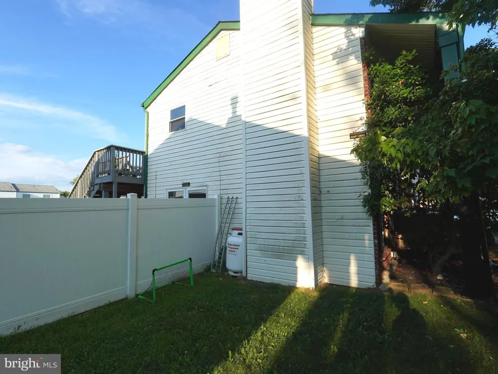 408 JENNIFER LANE Williamstown, NJ 08094