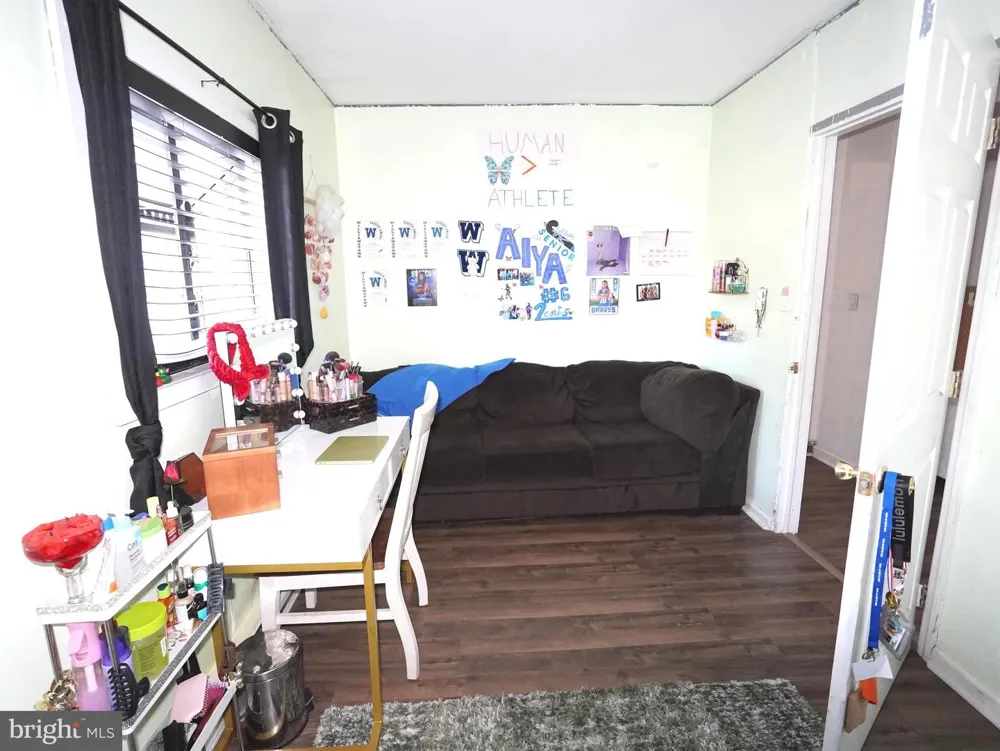 408 JENNIFER LANE Williamstown, NJ 08094