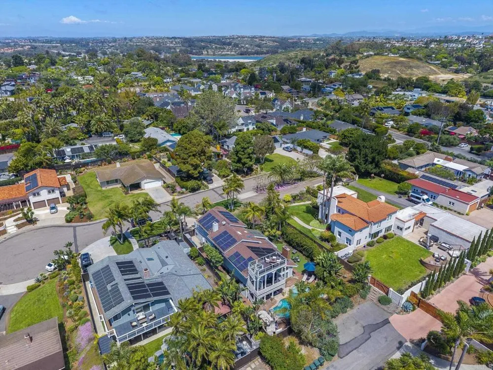 365 Shore View Lane Encinitas, CA 92024