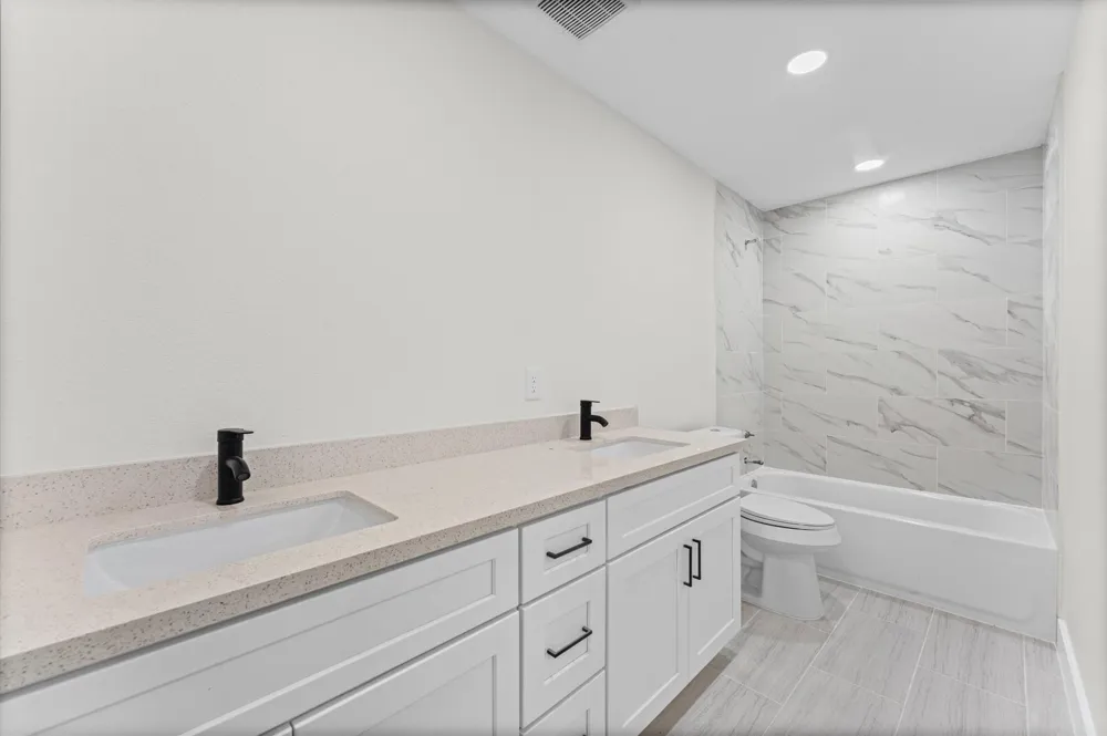 15806 Lakeview Drive Beach City, TX 77523