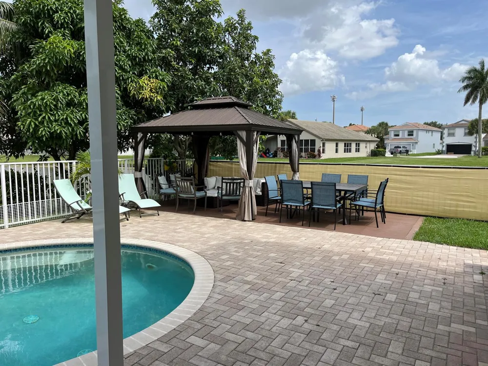 7576 Savannah Lane Lake Worth, FL 33463