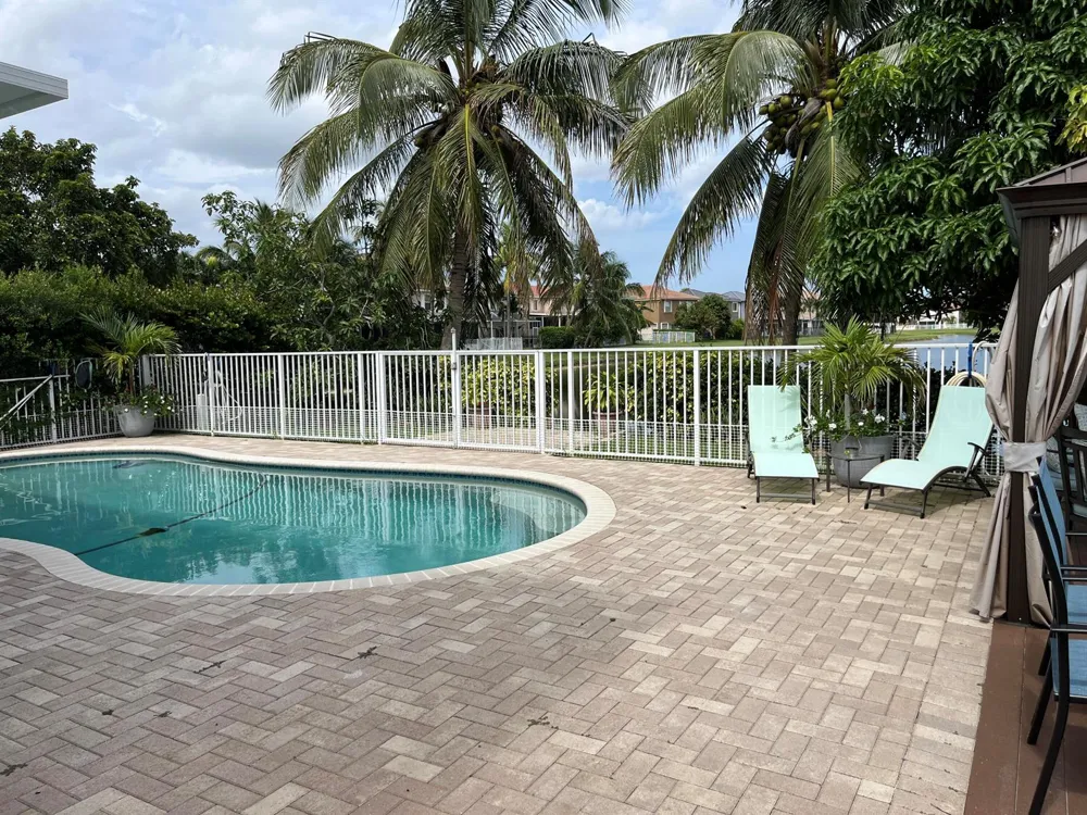 7576 Savannah Lane Lake Worth, FL 33463
