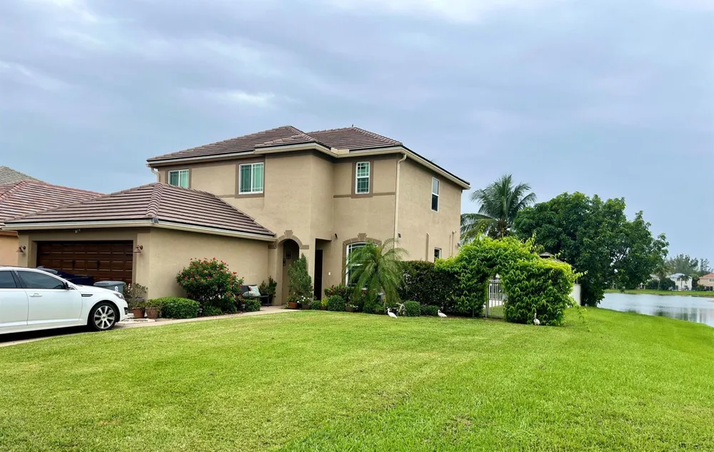 7576 Savannah Lane Lake Worth, FL 33463