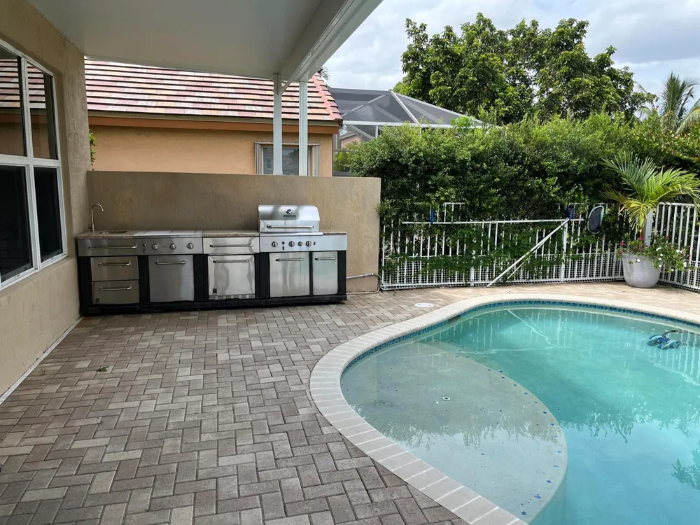 7576 Savannah Lane Lake Worth, FL 33463