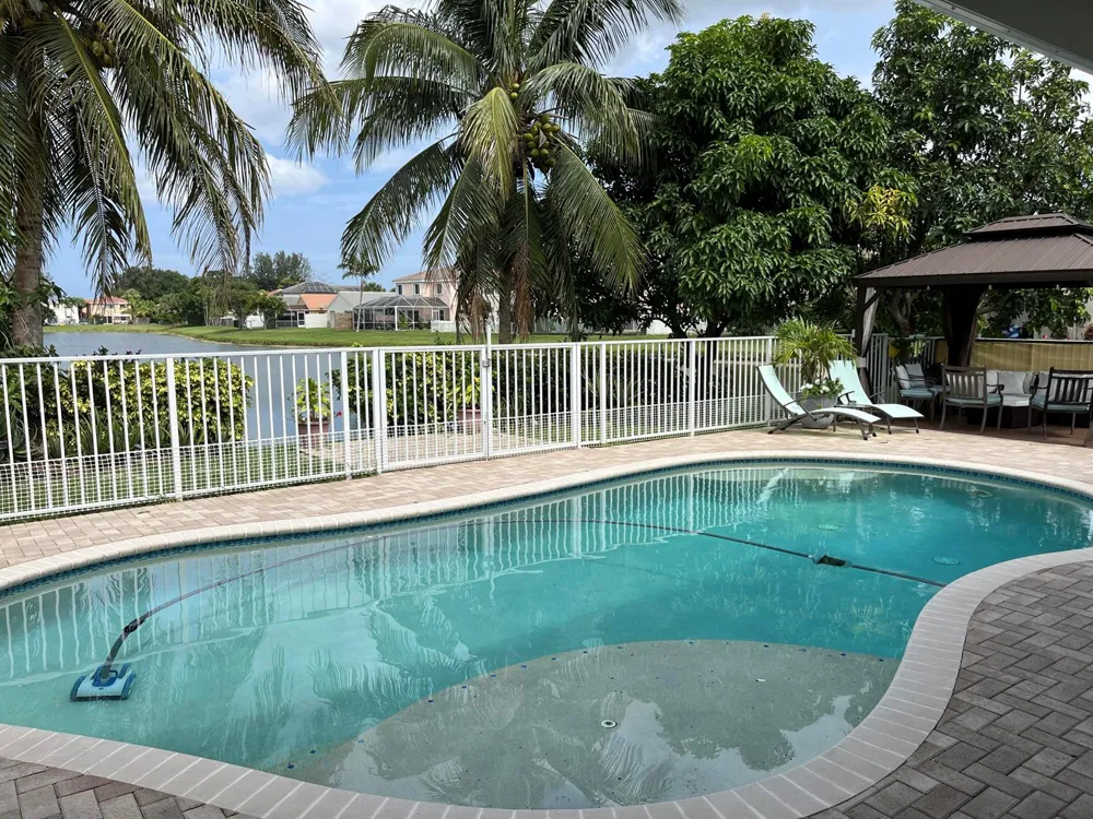 7576 Savannah Lane Lake Worth, FL 33463