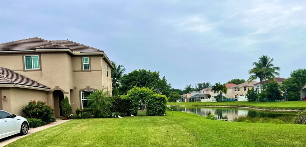 7576 Savannah Lane Lake Worth, FL 33463