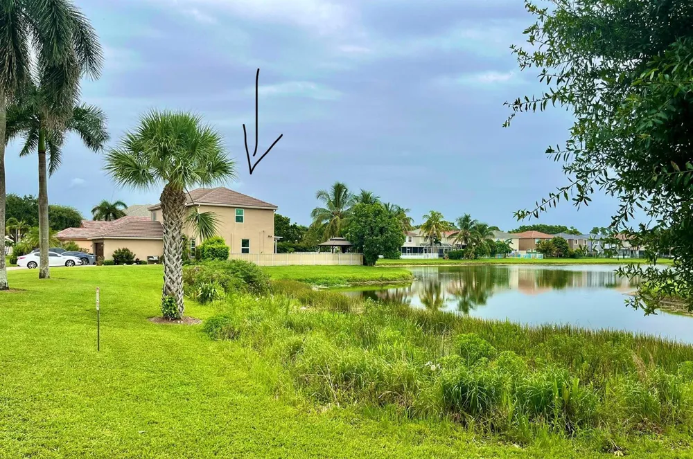 7576 Savannah Lane Lake Worth, FL 33463