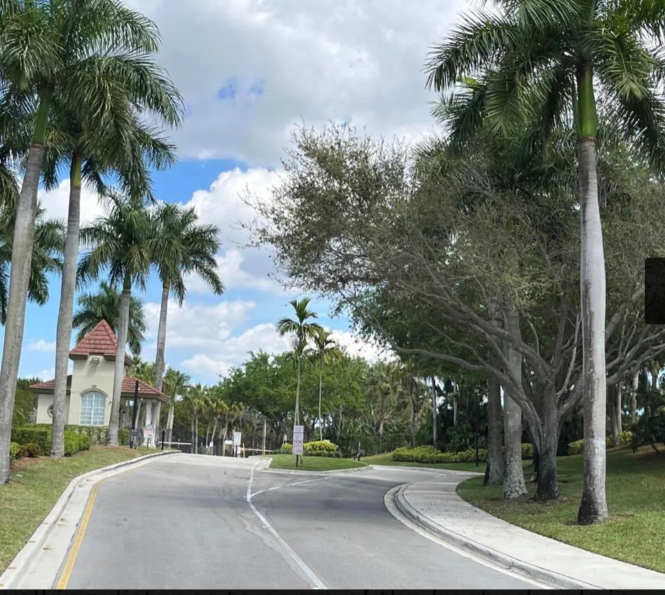 7576 Savannah Lane Lake Worth, FL 33463