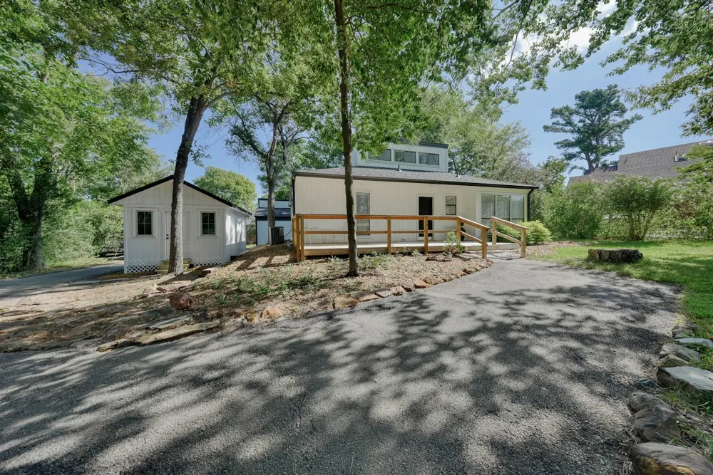 239 Fairlawn Drive Hideaway, TX 75771