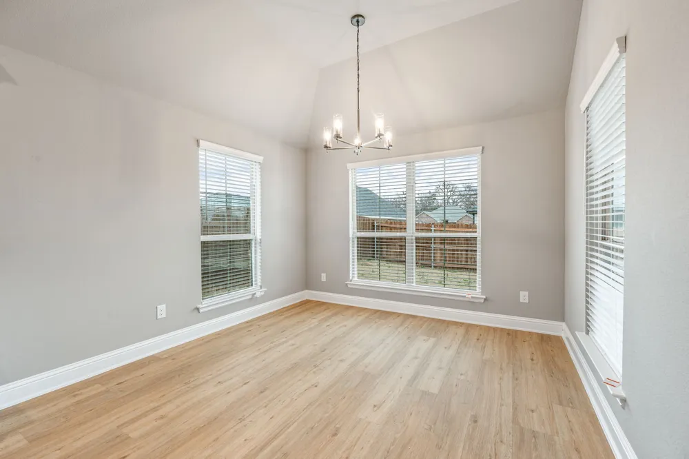 102 Clover Circle Weatherford, TX 76086