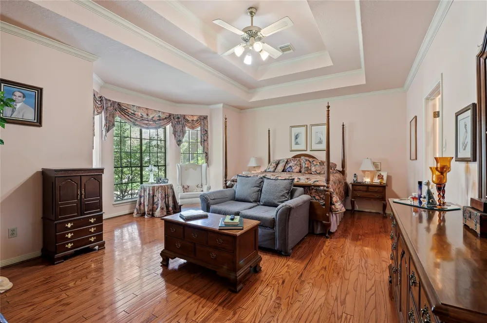 2207 Southern Hills Drive League City, TX 77573