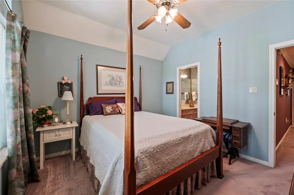2207 Southern Hills Drive League City, TX 77573