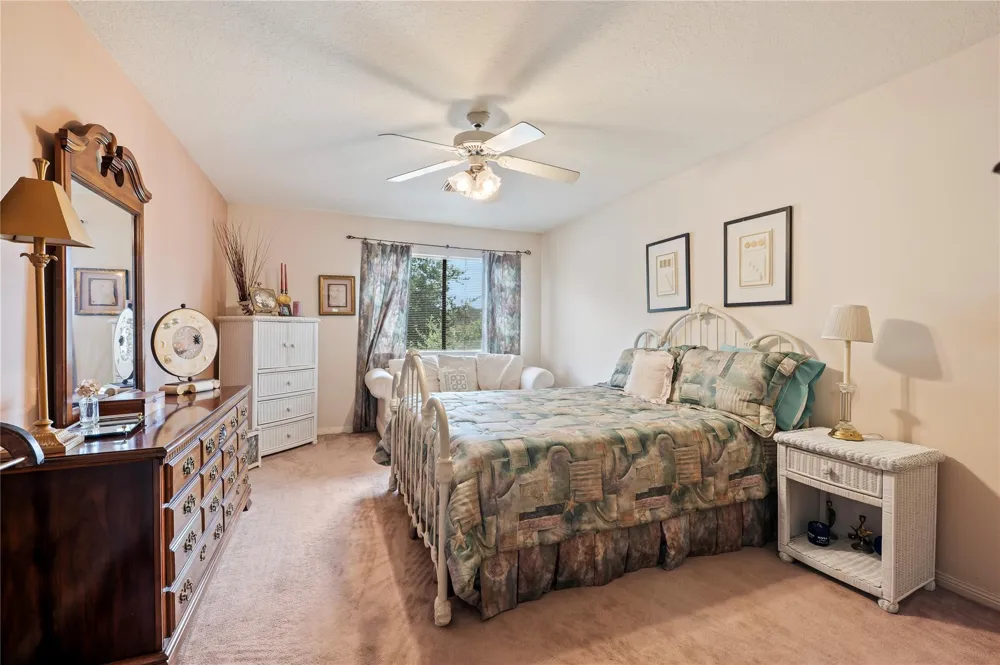 2207 Southern Hills Drive League City, TX 77573