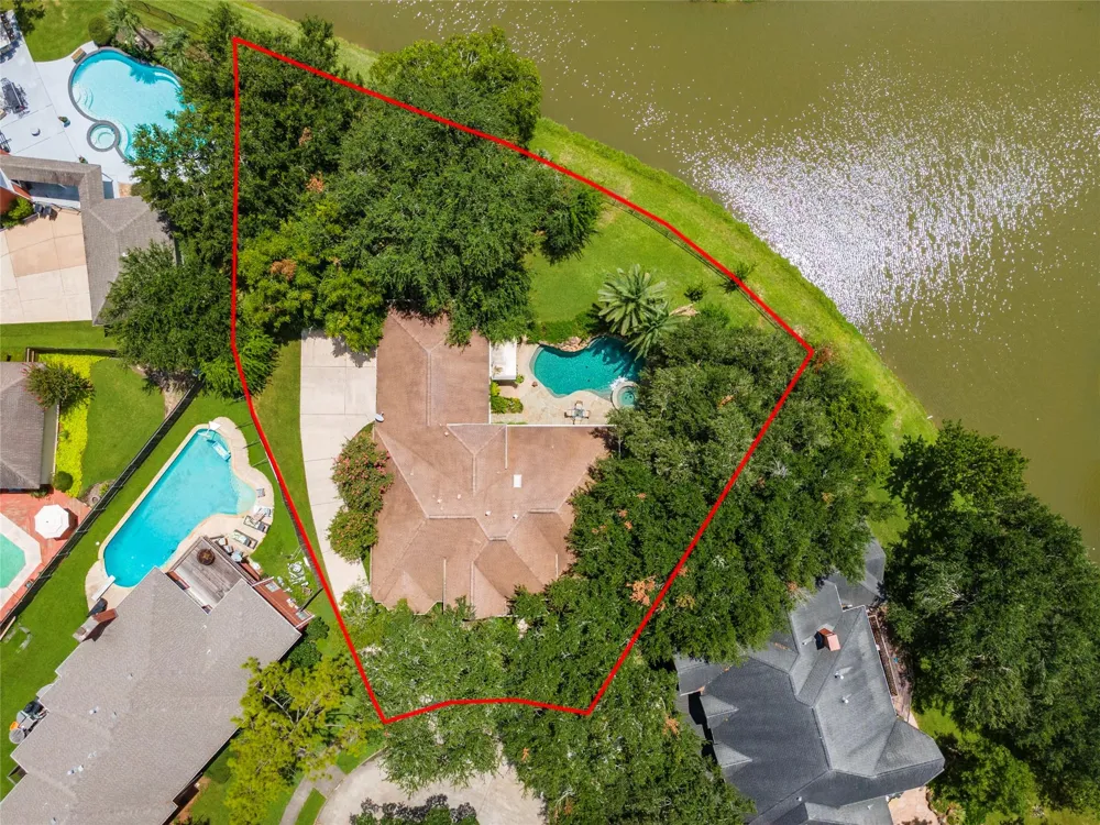 2207 Southern Hills Drive League City, TX 77573