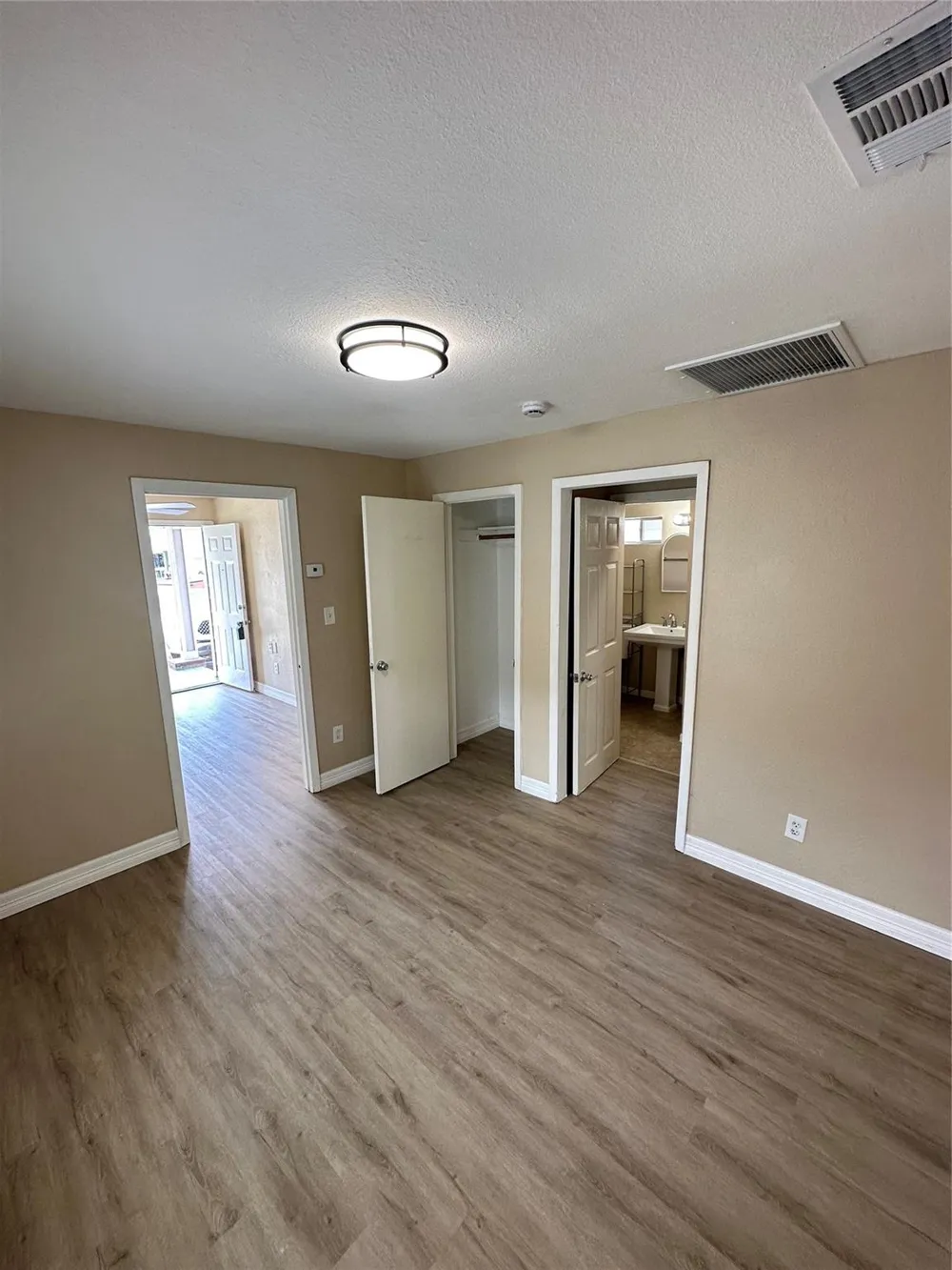 6721 Avenue Q Houston, TX 77011