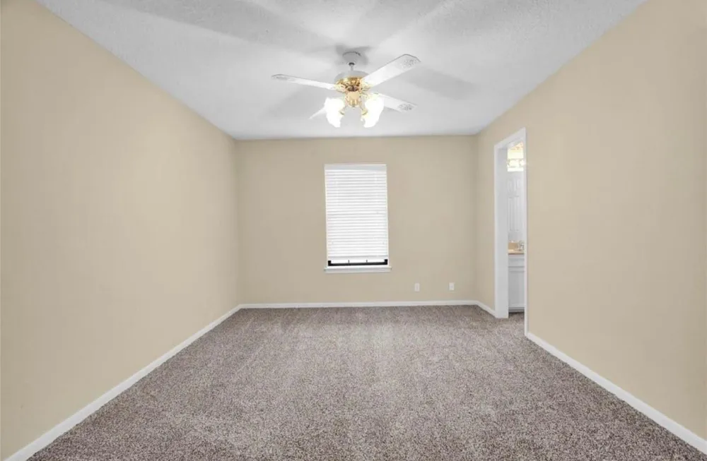 611 Hickory Street Tomball, TX 77375