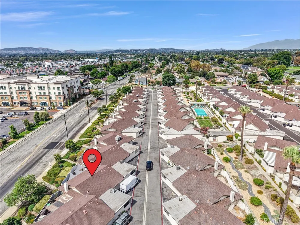 679 S Indian Hill #B Claremont, CA 91711