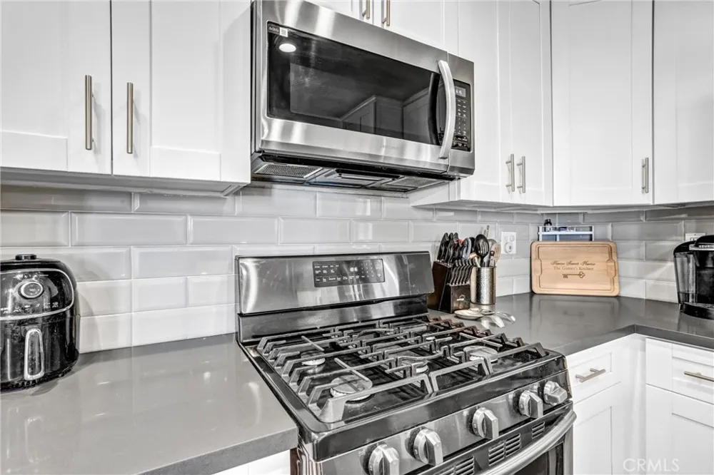 679 S Indian Hill #B Claremont, CA 91711