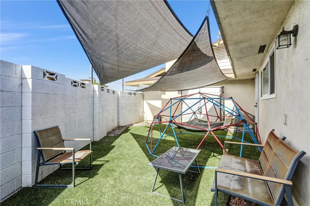 679 S Indian Hill #B Claremont, CA 91711