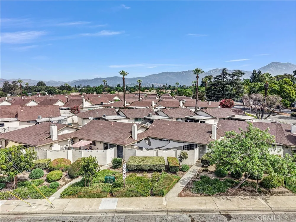 679 S Indian Hill #B Claremont, CA 91711