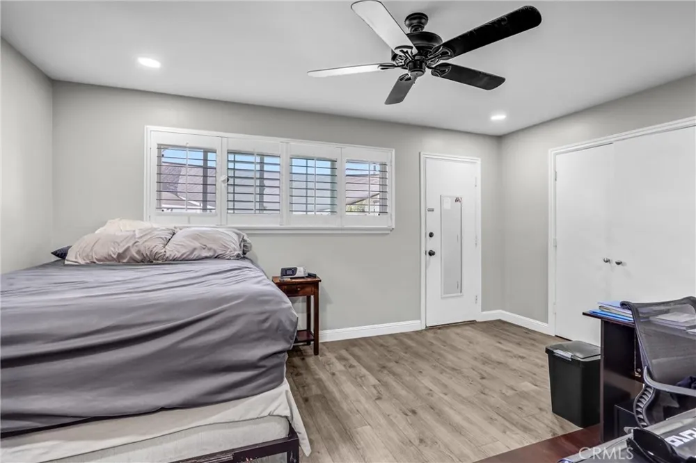 679 S Indian Hill #B Claremont, CA 91711