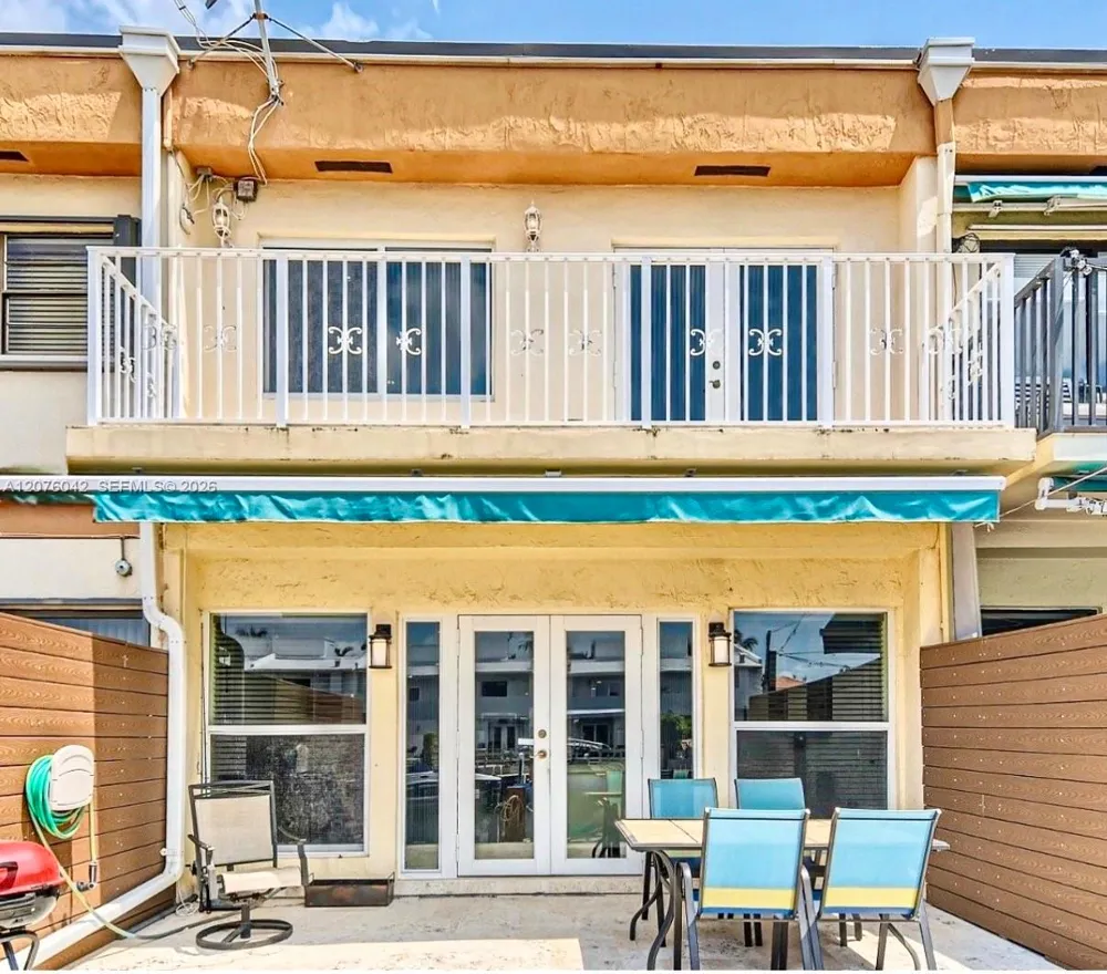 3864 NE 167th St #5 North Miami Beach, FL 33160