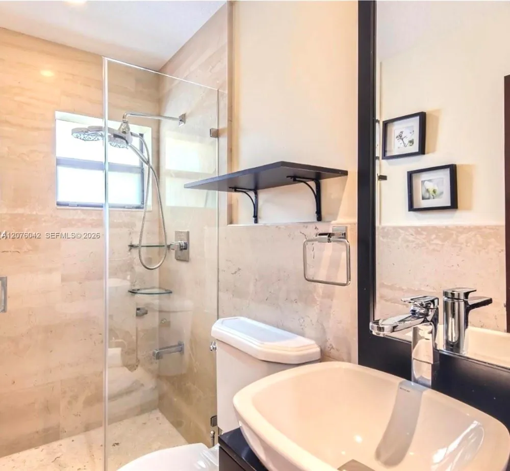 3864 NE 167th St #5 North Miami Beach, FL 33160