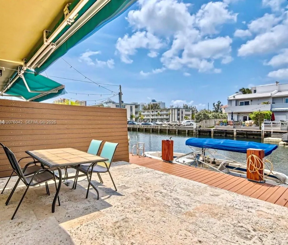 3864 NE 167th St #5 North Miami Beach, FL 33160