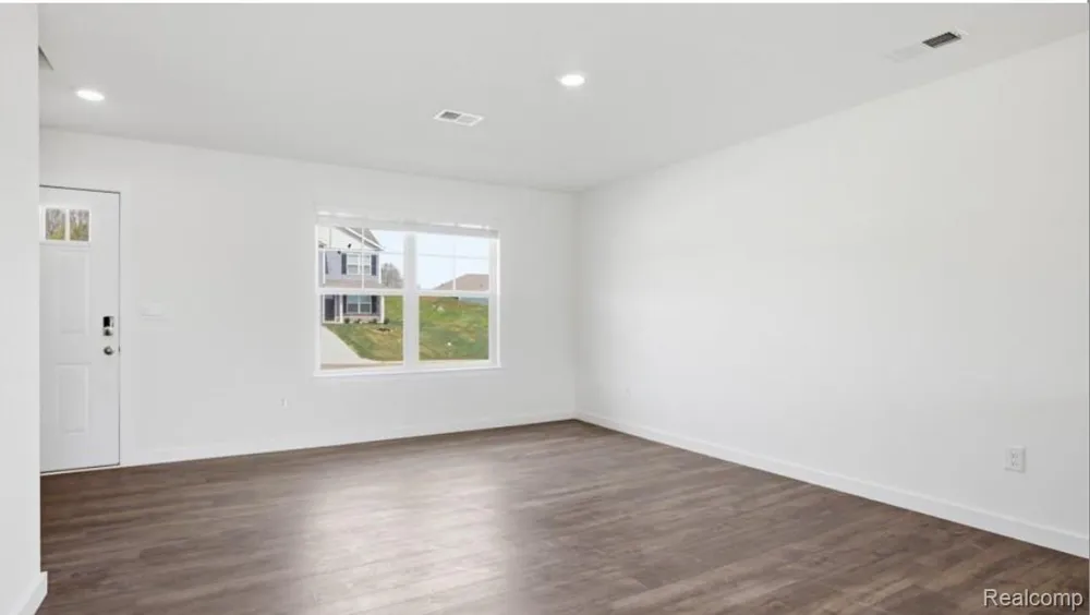 31 Oak Street Grand Blanc Charter Township, MI 48439